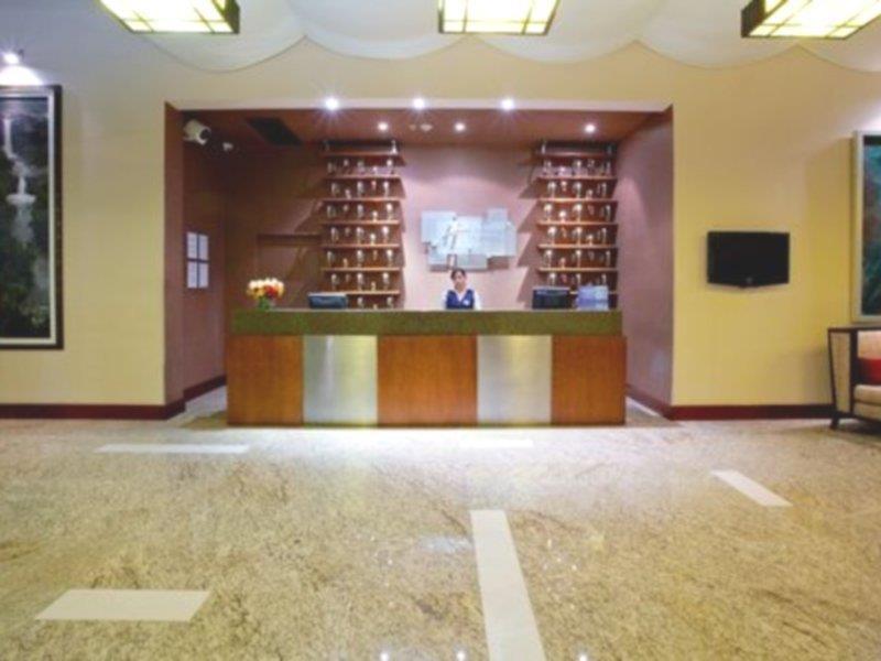 Holiday Inn Express Quito By Ihg מראה חיצוני תמונה