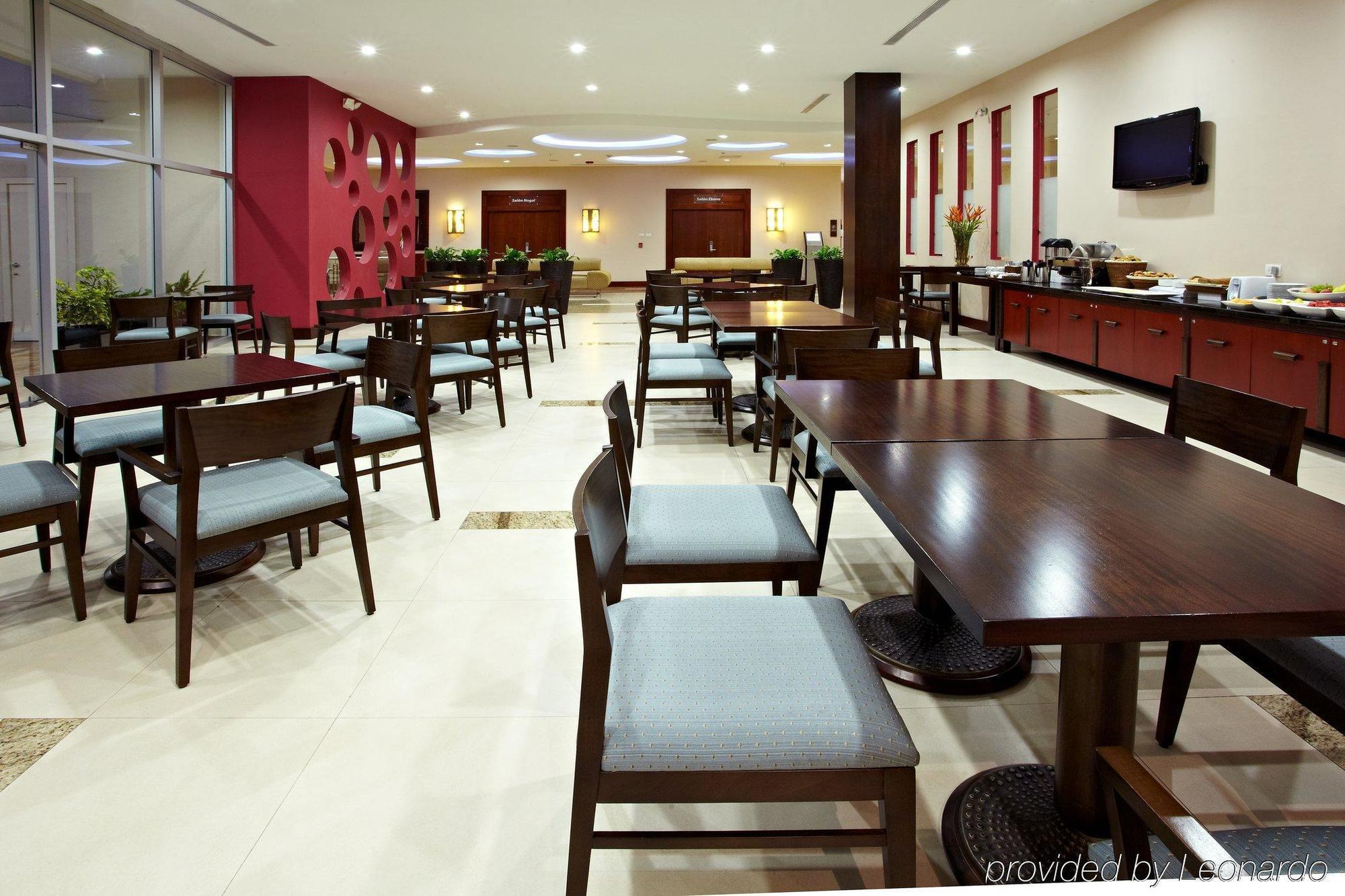 Holiday Inn Express Quito By Ihg מראה חיצוני תמונה