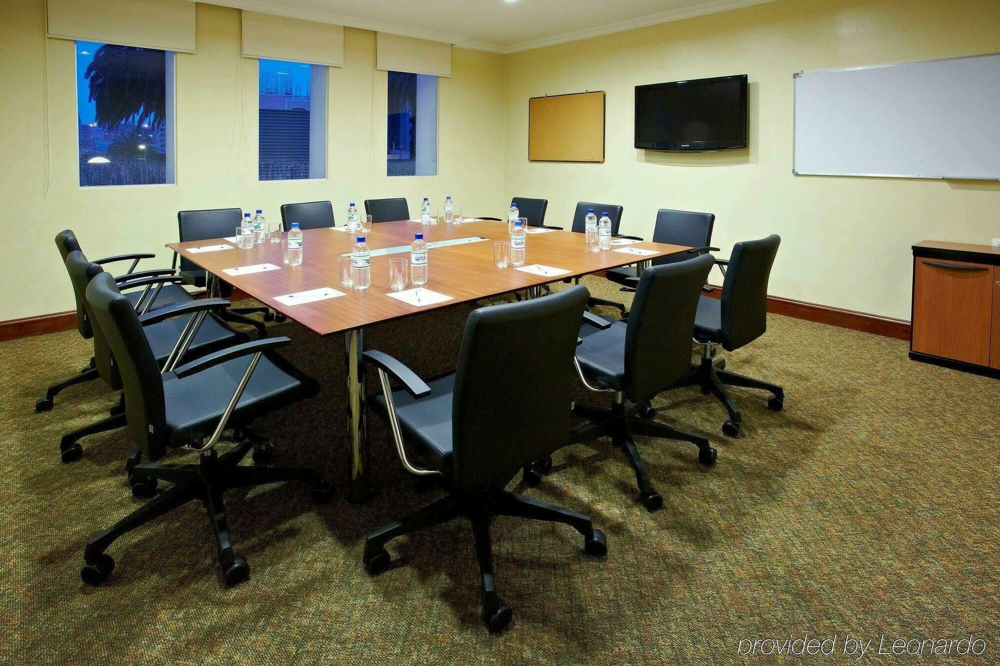 Holiday Inn Express Quito By Ihg מראה חיצוני תמונה