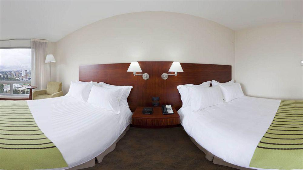 Holiday Inn Express Quito By Ihg מראה חיצוני תמונה